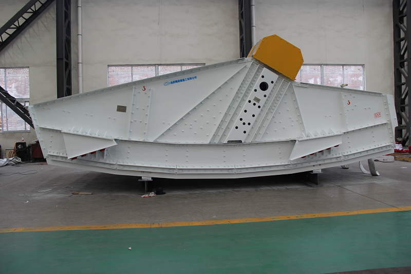 香蕉篩的工作原理是什么？有什么優(yōu)勢(shì)？